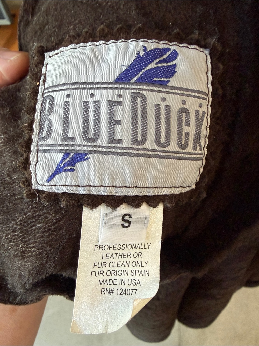 Blue Duck Chocolate Brown Shearling Coat with Wide Collar Hood - Women Size S - Picture 6 of 11
